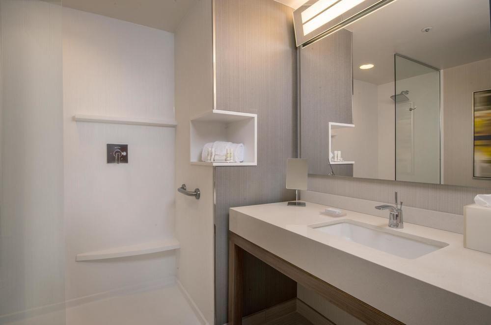 Courtyard By Marriott Winnipeg Airport Zewnętrze zdjęcie