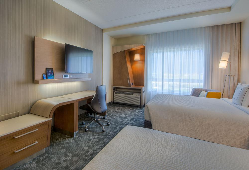 Courtyard By Marriott Winnipeg Airport Zewnętrze zdjęcie