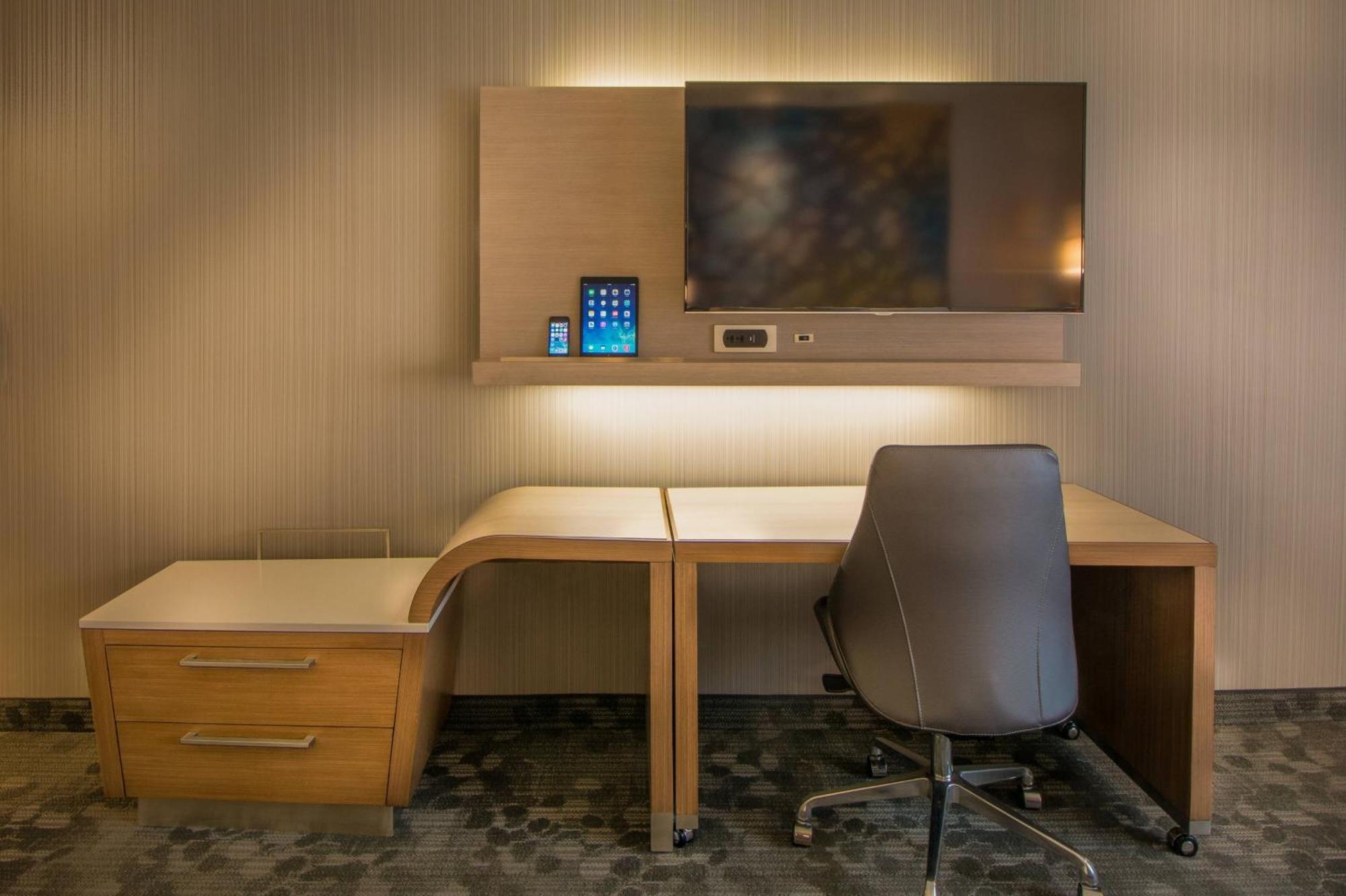 Courtyard By Marriott Winnipeg Airport Zewnętrze zdjęcie